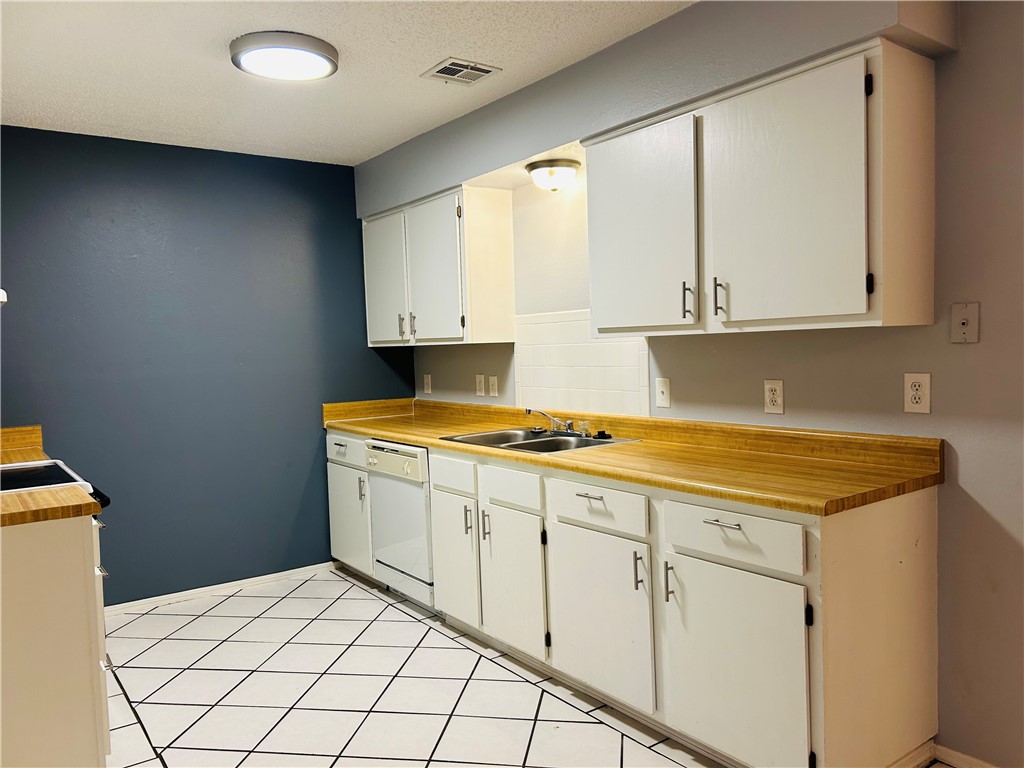 Westridge Sub Ph 2 Rogers - Residential Lease