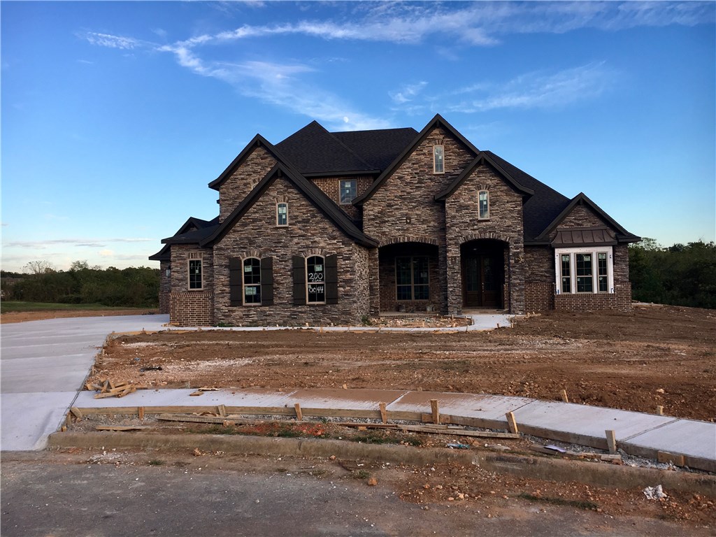 Beautiful home built by Buffington Homes of Arkansas. This floor plans offers a large open Great Room, 4 bedroom, 3 1/2 bath, Game Room and Master Suite. Amenities include hardwood floors throughout main living spaces, built in's in the Great Room and an awesome outdoor living area with a fireplace and outdoor kitchen. Security System capability if homeowner desires to have it set up after moving it.