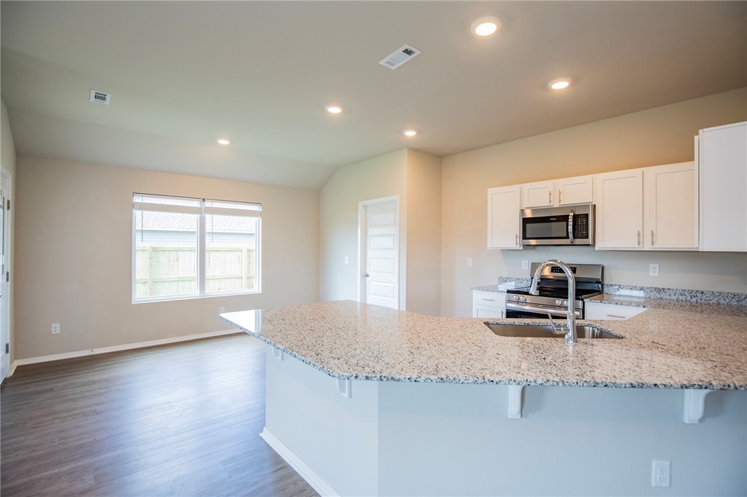 WALNUT HILL SUB PH IV-PEA RIDGE - Residential Lease