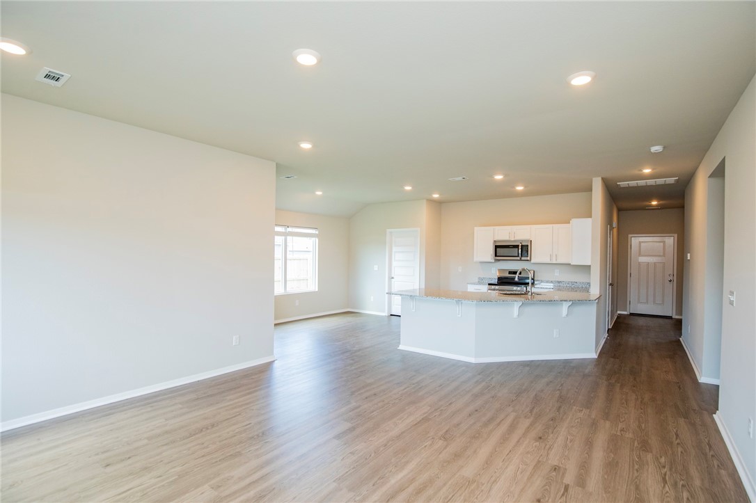 WALNUT HILL SUB PH IV-PEA RIDGE - Residential Lease