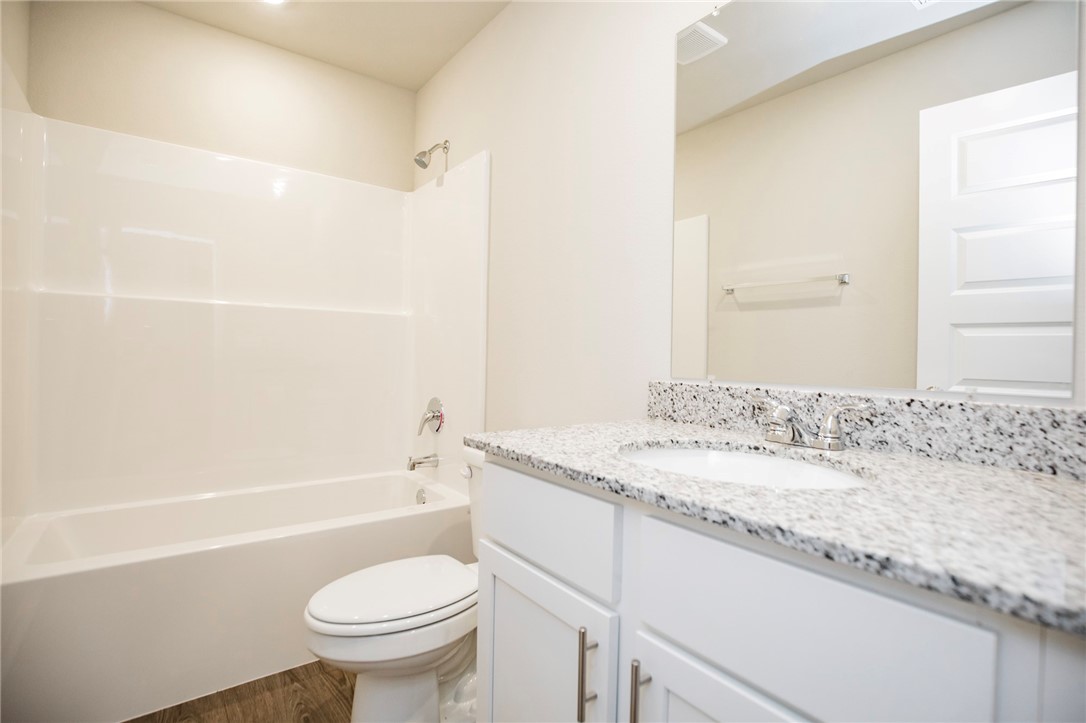 WALNUT HILL SUB PH IV-PEA RIDGE - Residential Lease