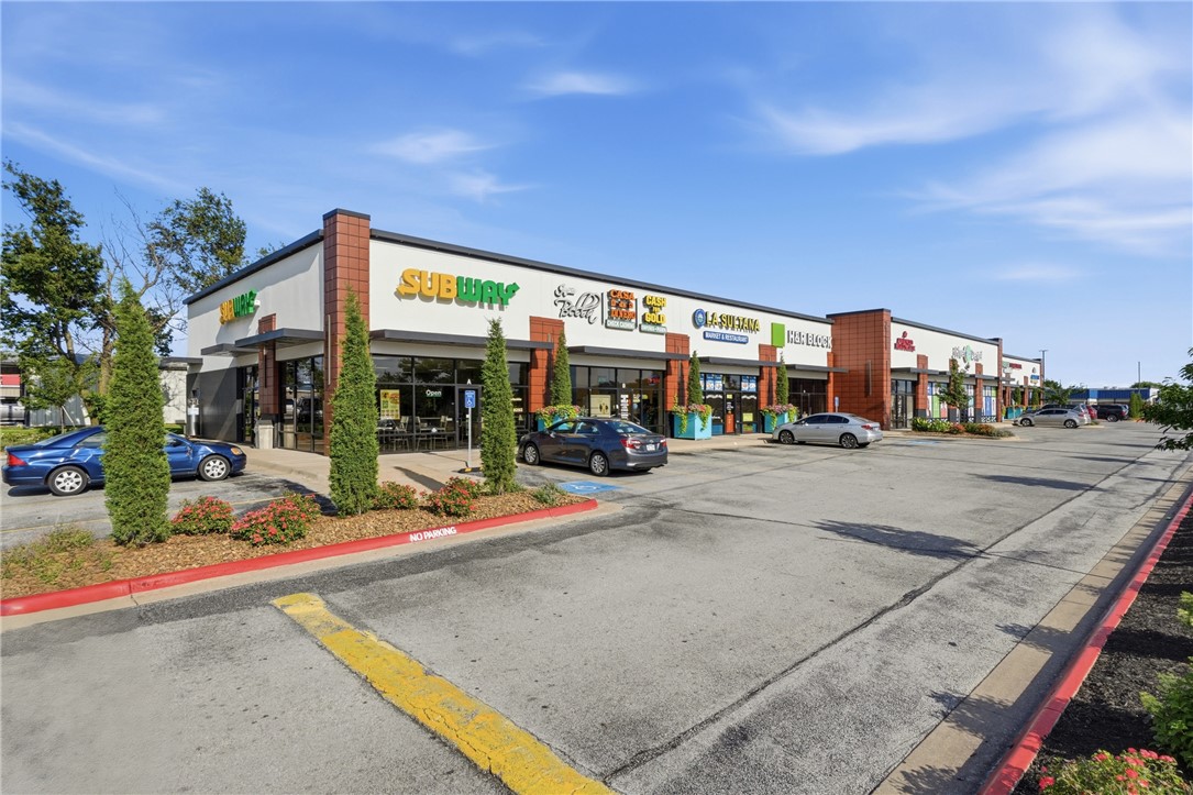 Springdale Outlots - Commercial Lease