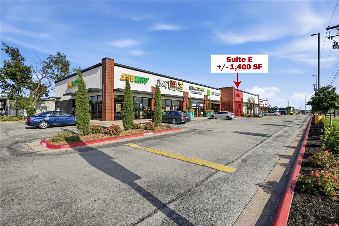 Now available in one of Springdale's busiest commercial corridors, this +/- 1,400 SF office/medical suite available for lease at the intersection of S Old Missouri Rd and E Robinson Ave, benefiting from a combined traffic count of approx. 49,000 VPD. Located within an established retail center anchored by Subway, H&R Block, and River Dental, this property offers excellent visibility, accessibility, and convenience. The center features two points of ingress and egress, providing easy access for both customers and employees. Surrounded by retail, service, and recreational destinations including McDonald's, Maverik, Springdale Municipal Airport, and Ozark Climbing Gym, the property is positioned within a thriving commercial trade area. Additional nearby amenities include Walmart Neighborhood Market, Harp's Food Stores, and Walgreens, all located within two miles. This versatile space is ideal for medical, professional office, wellness, or service oriented users seeking a prominent Springdale location.