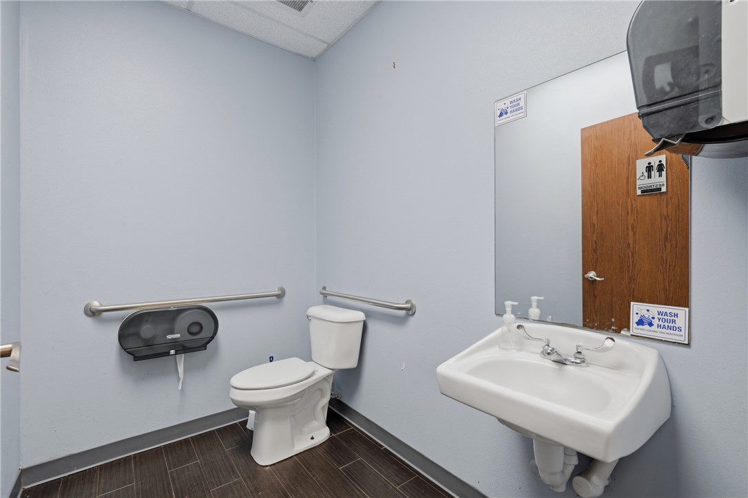 Springdale Outlots - Commercial Lease