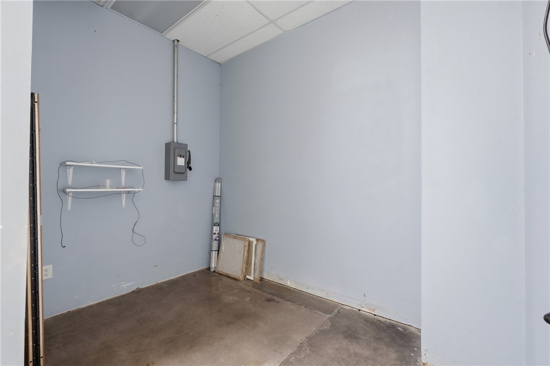 Springdale Outlots - Commercial Lease
