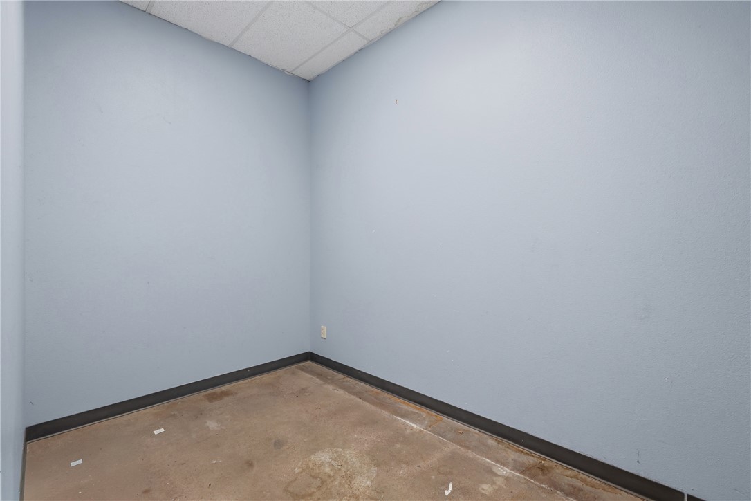 Springdale Outlots - Commercial Lease
