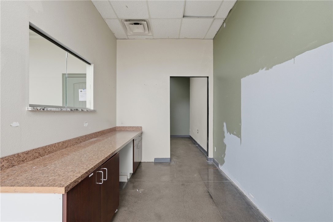 Springdale Outlots - Commercial Lease