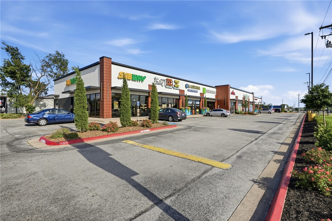 Springdale Outlots - Commercial Lease