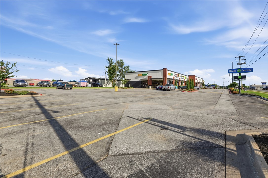 Springdale Outlots - Commercial Lease