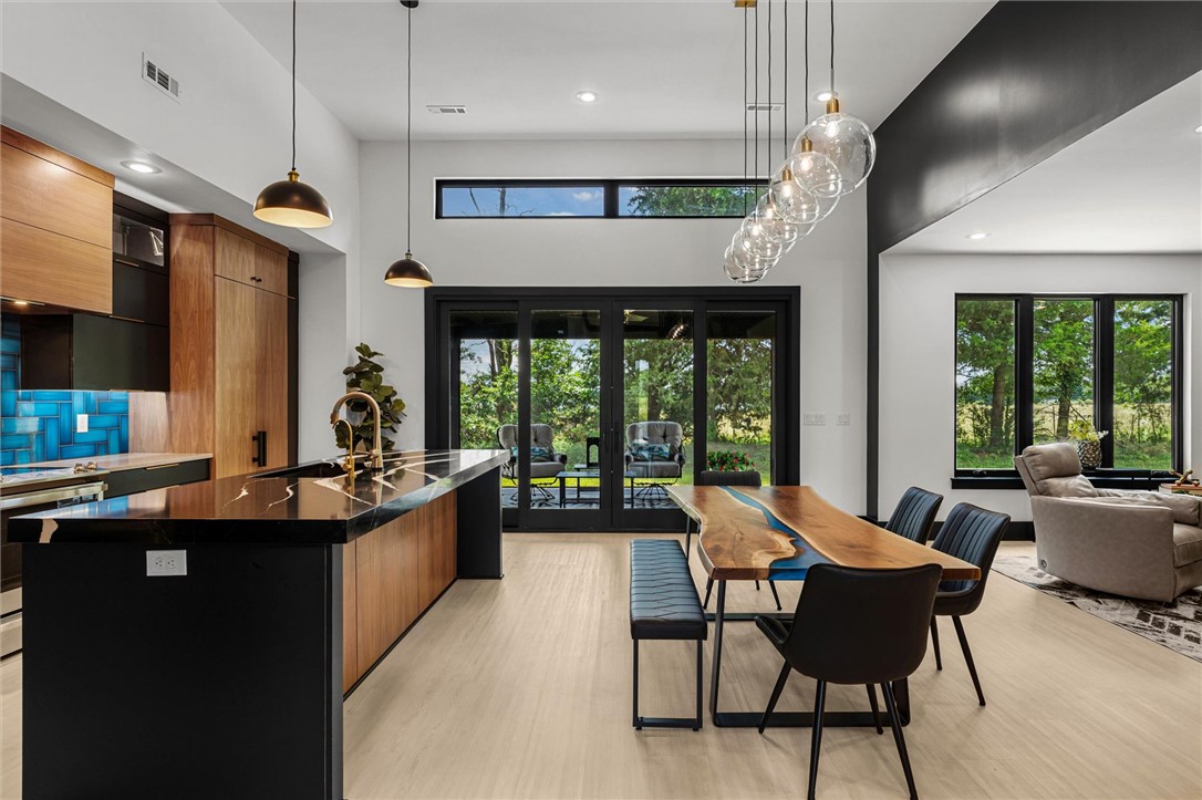 Doris Perry Tr 4 - Residential