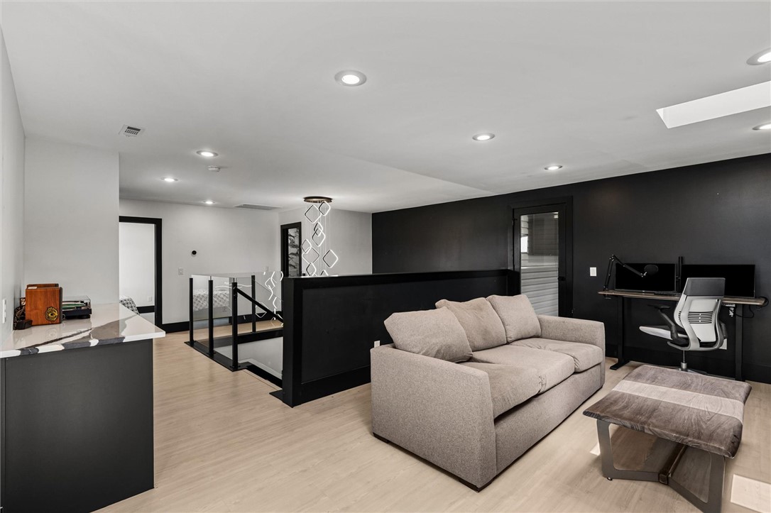 Doris Perry Tr 4 - Residential