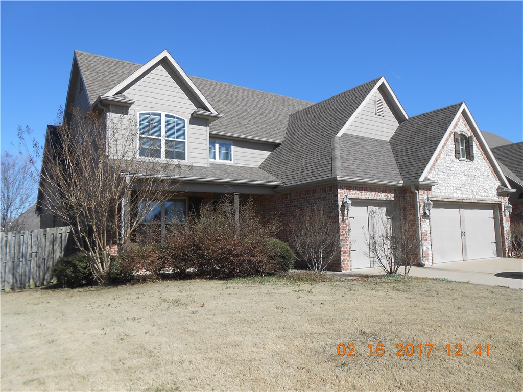 Lots of space in this 4 bed, 2 1/2 bath home featuring big 3 car garage, upstairs bonus room, formal dining, eat-in kitchen, and covered back patio/deck. Just off Don Tyson Blvd minutes from schools, shopping, and I-49. No smoking property; pets negotiable with fee.