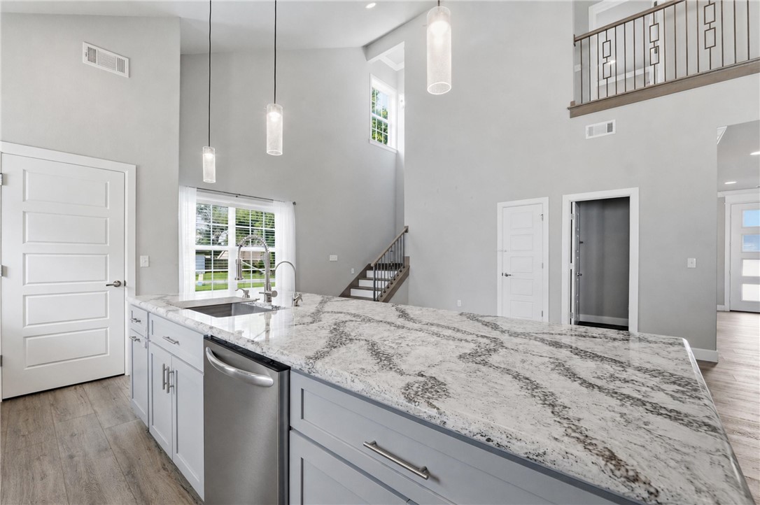 Rolling Hills Sub Bentonville - Residential