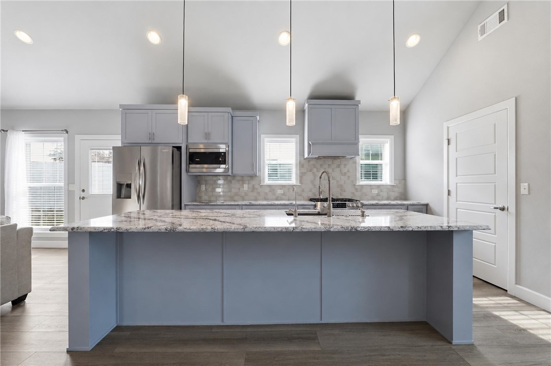 Rolling Hills Sub Bentonville - Residential