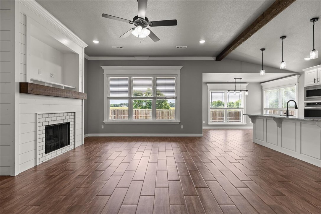 Elkhorn Ridge Sub Ph Iv Pea Ridge - Residential