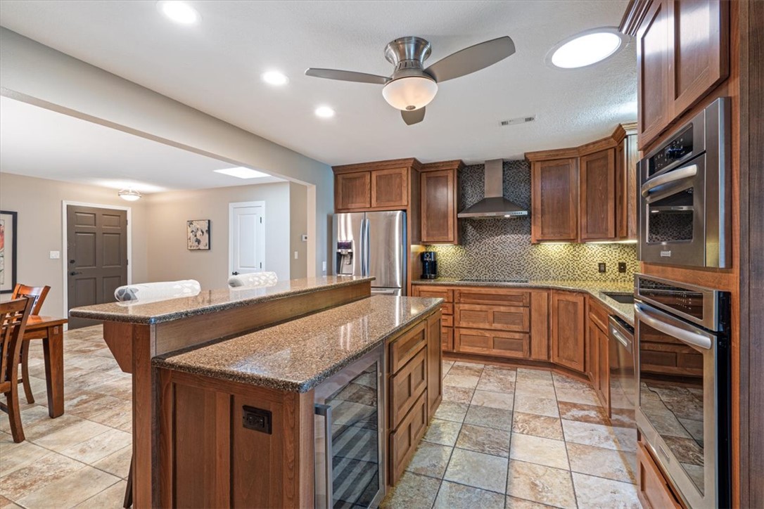 Unit 11 Holiday Island - Residential