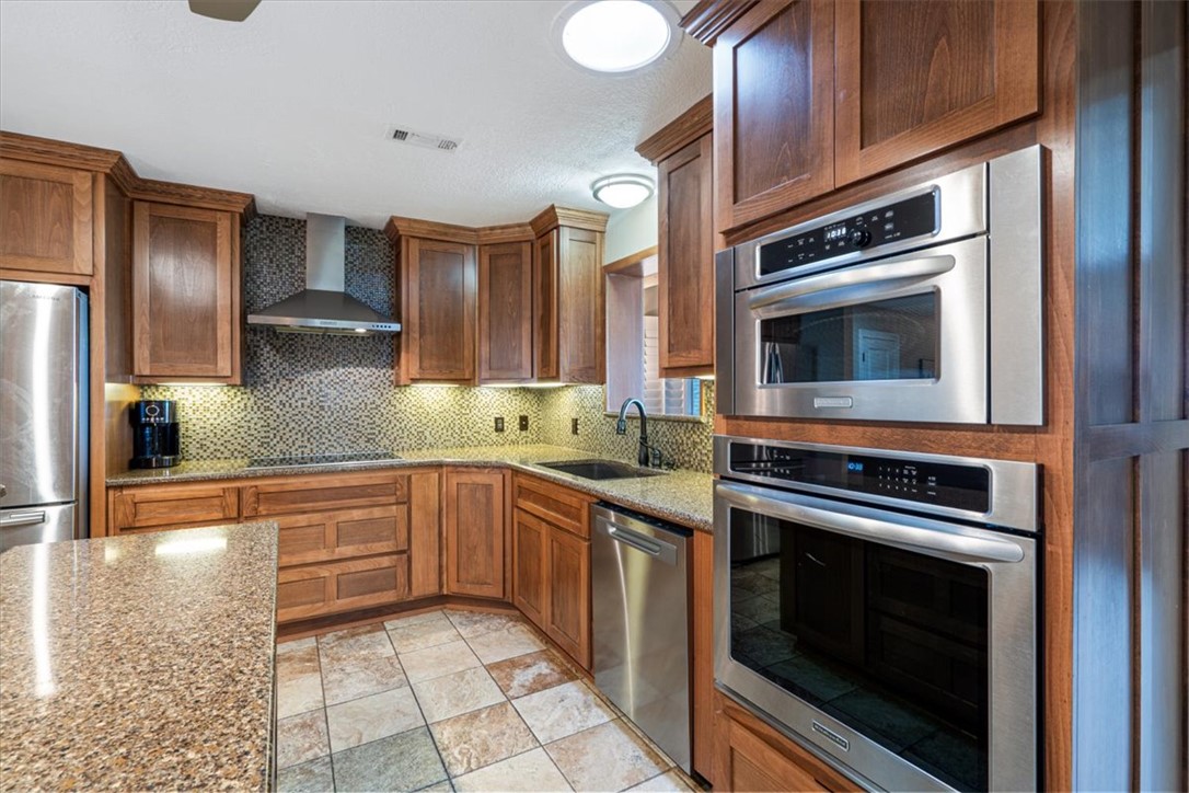 Unit 11 Holiday Island - Residential