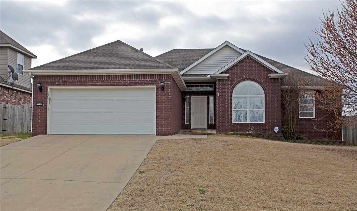 Ready to move into 4 Bedroom/2 Bath home in a great & convenient location in an established neighborhood in North Springdale. Great floor plan with large living area with corner fireplace, laminate wood floors - great deck and outdoor living space with pergola. Come check out this home today!