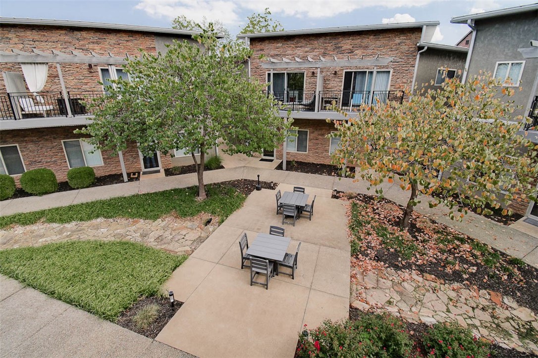 Dunn & Davis Add Bentonville - Commercial Lease