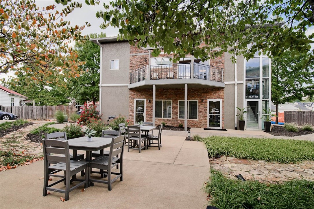 Dunn & Davis Add Bentonville - Commercial Lease