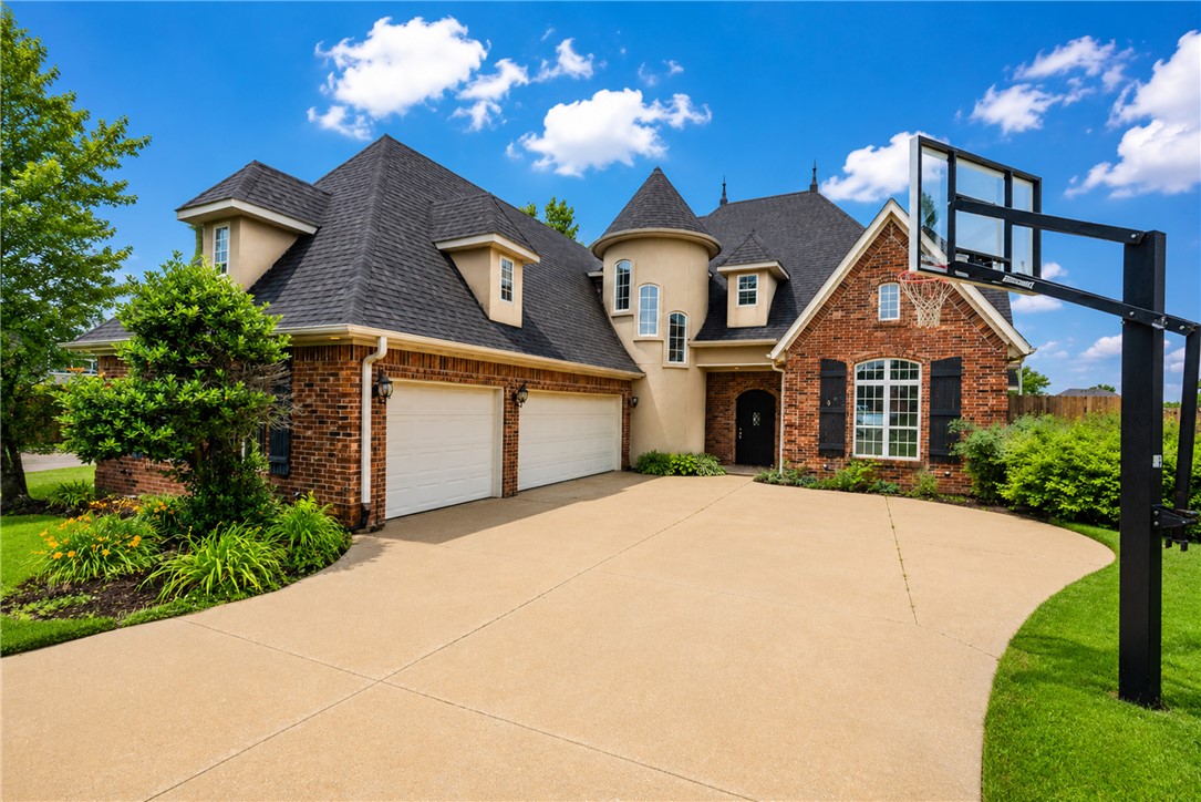 Beautiful home on the largest lot in Pinnacle Gardens. Fresh interior paint plus newer engineered wood flooring and carpet create a move-in-ready feel. The main level features a bright living area with fireplace, open dining, and a kitchen that flows to an oversized backyard—perfect for entertaining or room to play. A striking staircase anchors the entry and leads to two additional bedrooms and a spacious bonus room upstairs. The generous primary suite, pantry, 3-car garage, and covered patio check all the boxes. Outside, the big, usable yard sets this home apart from the neighborhood. Minutes to Pinnacle amenities, trails, dining, and schools. This one truly stands out—come see it.