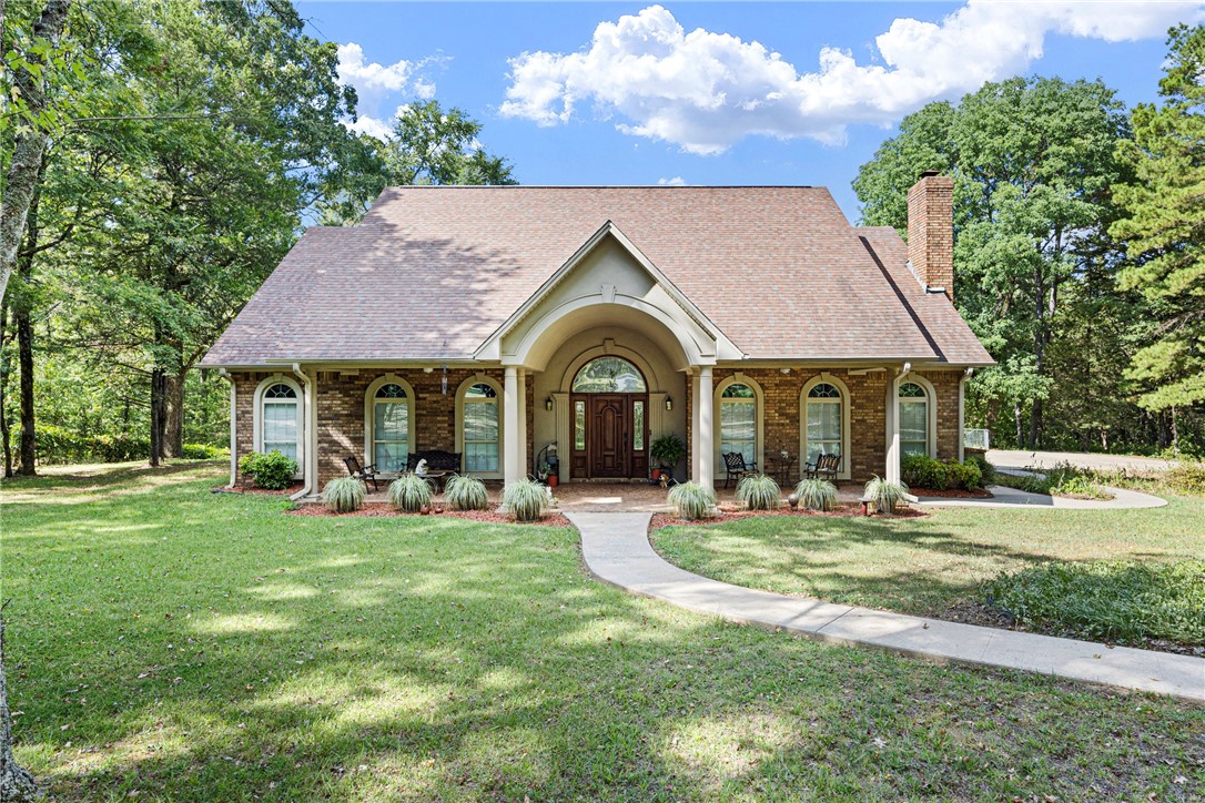 Stunning 3 Bedroom residence situated on 6 acres right at the base of beautiful Mount Nebo.
This home features beautiful hardwood flooring, fresh interior paint, and a spacious kitchen with granite countertops that opens to a large living area. Generously sized bedrooms include walk-in closets. An extra living area upstairs, features a walk out covered balcony that overlooks a large, fenced back yard, offering a peaceful outdoor retreat.