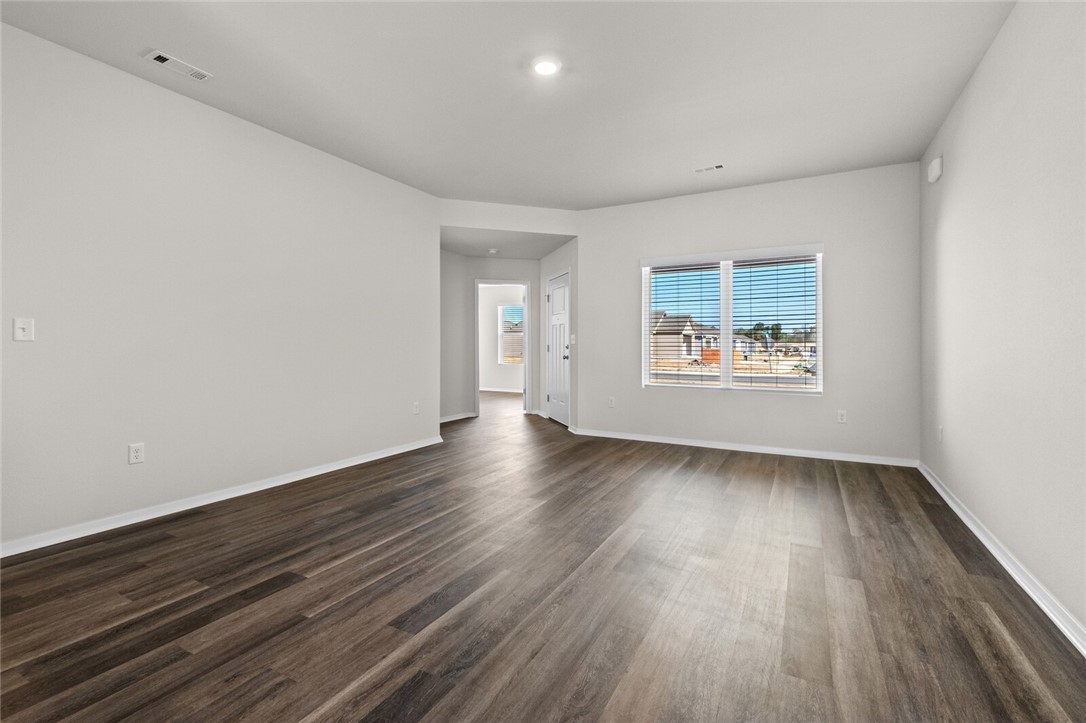 WALNUT HILL SUB PH III-PEA RIDGE - Residential Lease