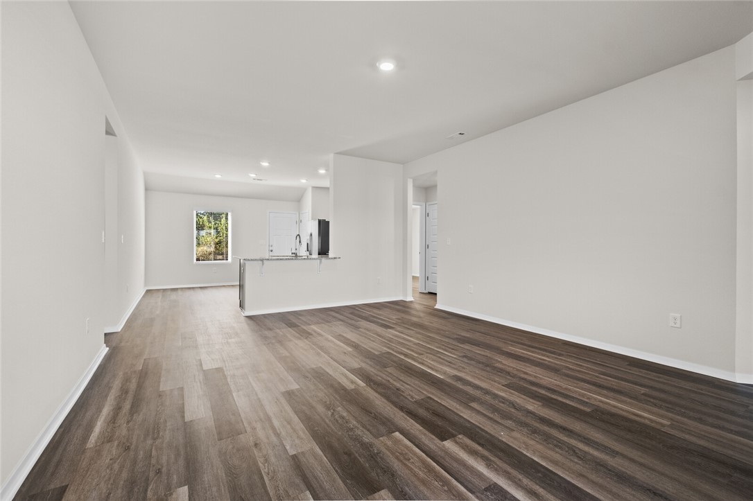 WALNUT HILL SUB PH III-PEA RIDGE - Residential Lease