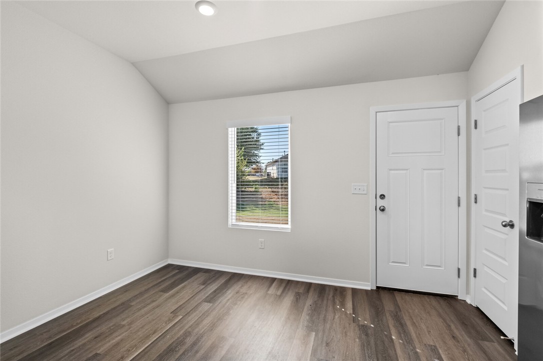 WALNUT HILL SUB PH III-PEA RIDGE - Residential Lease