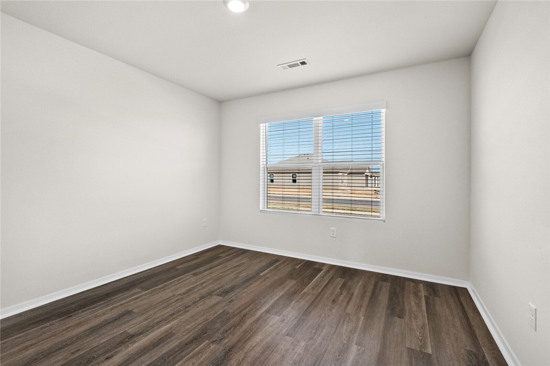 WALNUT HILL SUB PH III-PEA RIDGE - Residential Lease