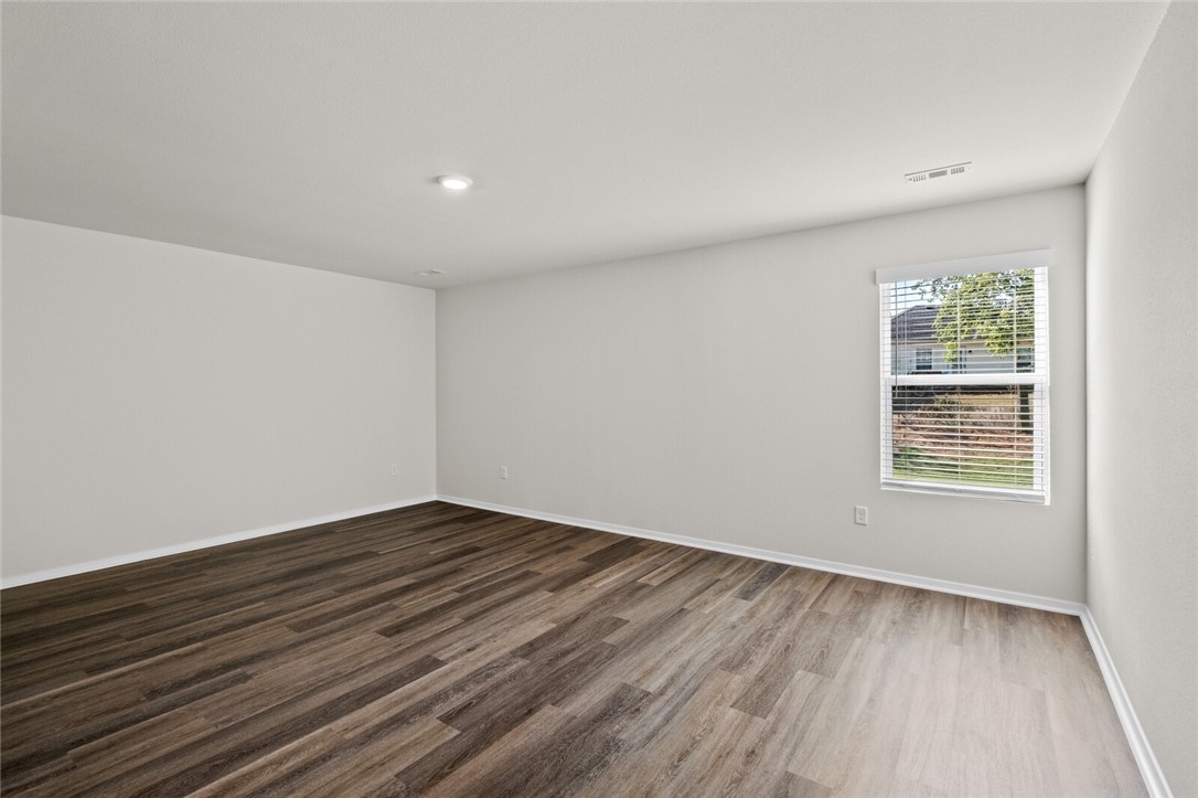 WALNUT HILL SUB PH III-PEA RIDGE - Residential Lease