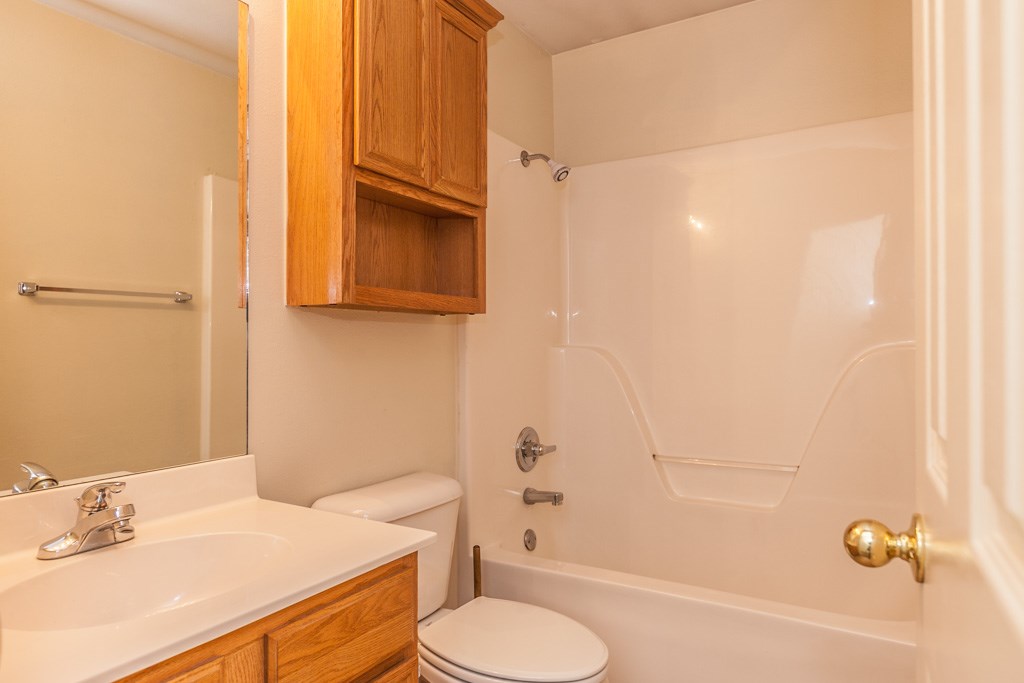 Meadowlark Sub Ph IV - Residential Lease