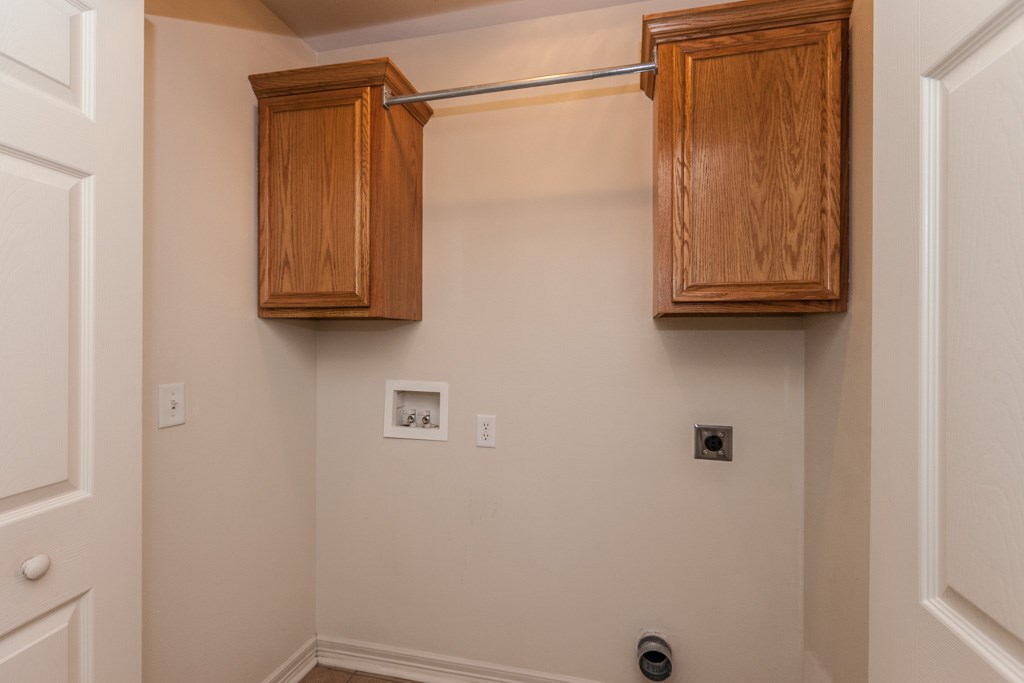 Meadowlark Sub Ph IV - Residential Lease