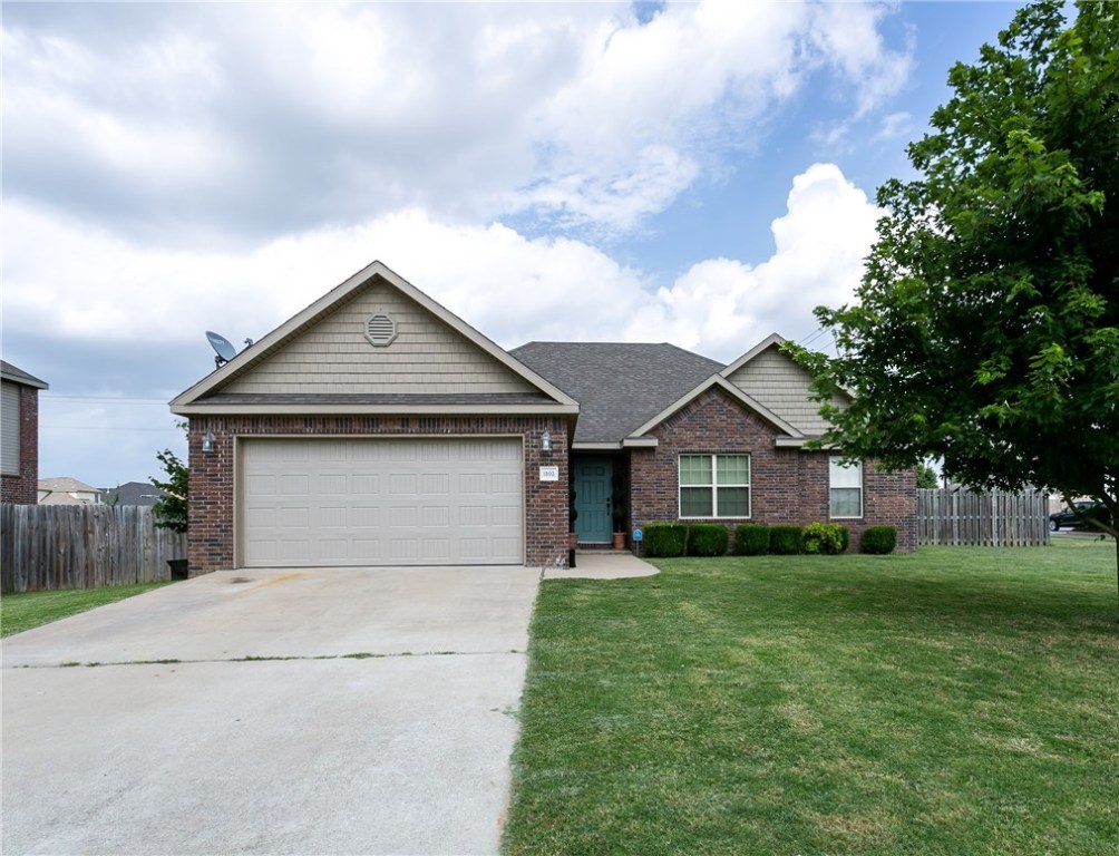 Beautiful 4 bedroom, brick home with covered patio on a corner lot. Inside you'll find an open floor plan, granite counters, kitchen island, walk-in closets and more! Centrally located and only 2.2 from WHO.