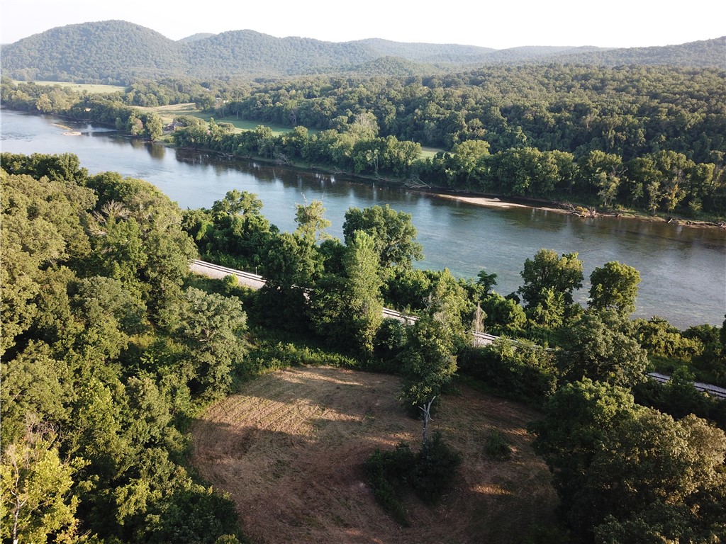 White River Valley - Land