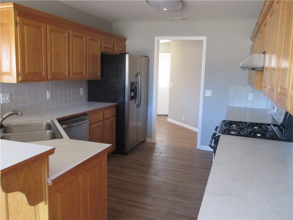 Round Prairie Estate Ph 1 Gentry - Residential Lease