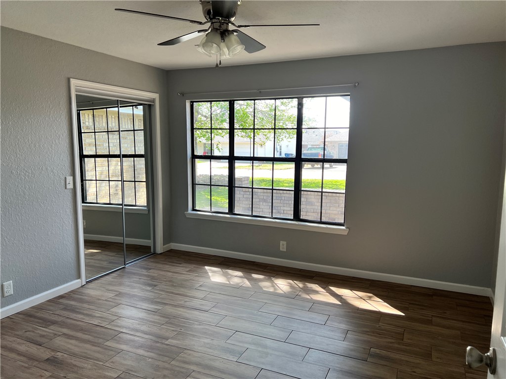 Round Prairie Estate Ph 1 Gentry - Residential Lease