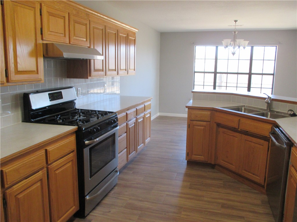 Round Prairie Estate Ph 1 Gentry - Residential Lease