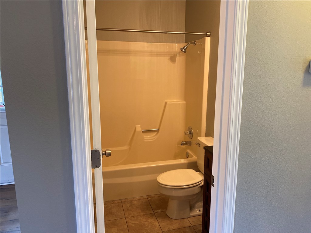 Fiesta Park Add Ph Ii - Residential Lease