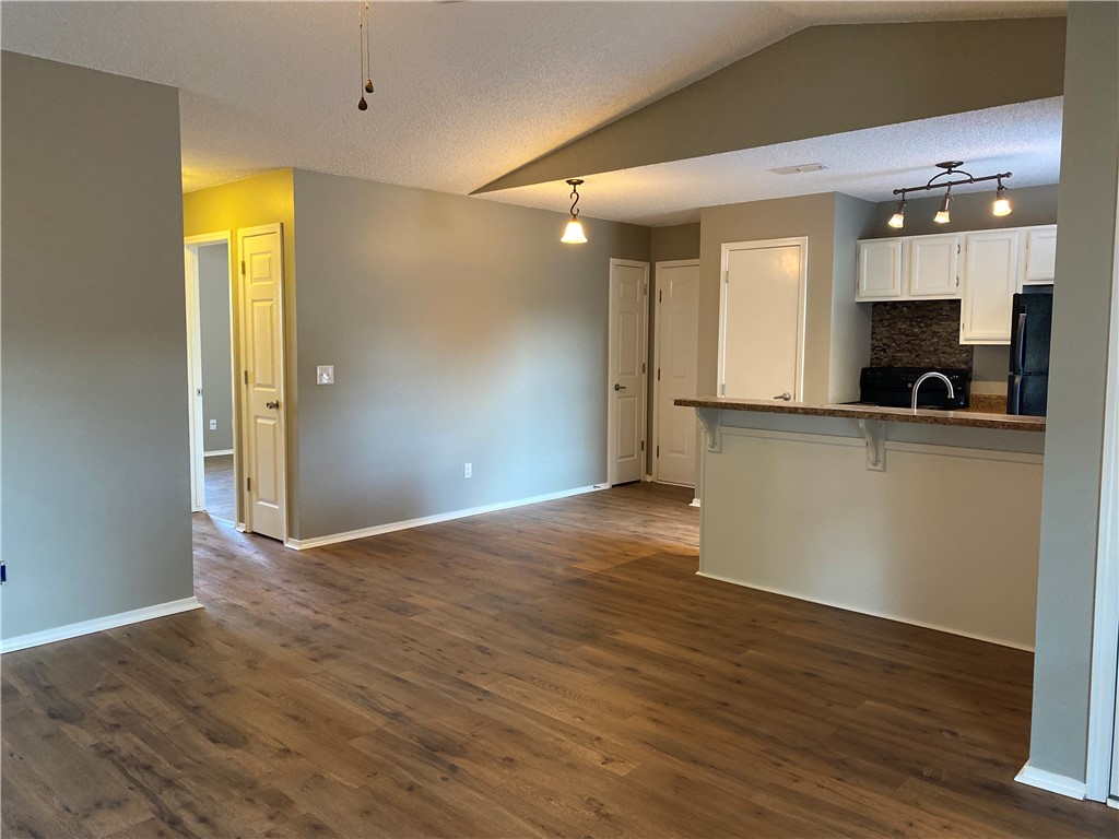 Fiesta Park Add Ph Ii - Residential Lease