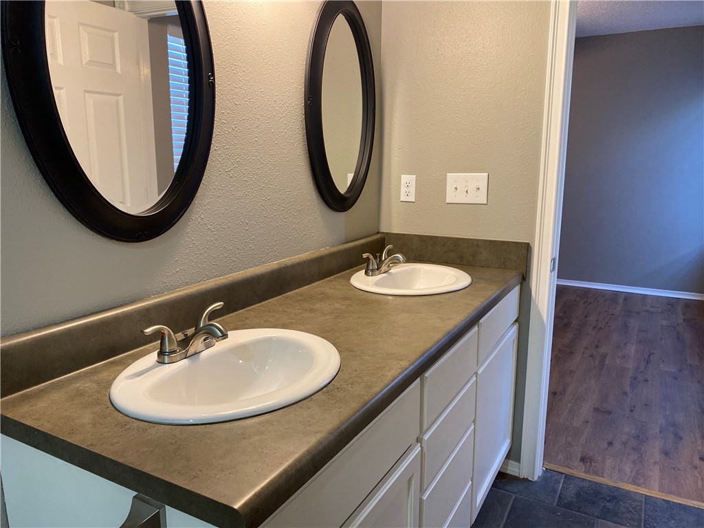Fiesta Park Add Ph Ii - Residential Lease