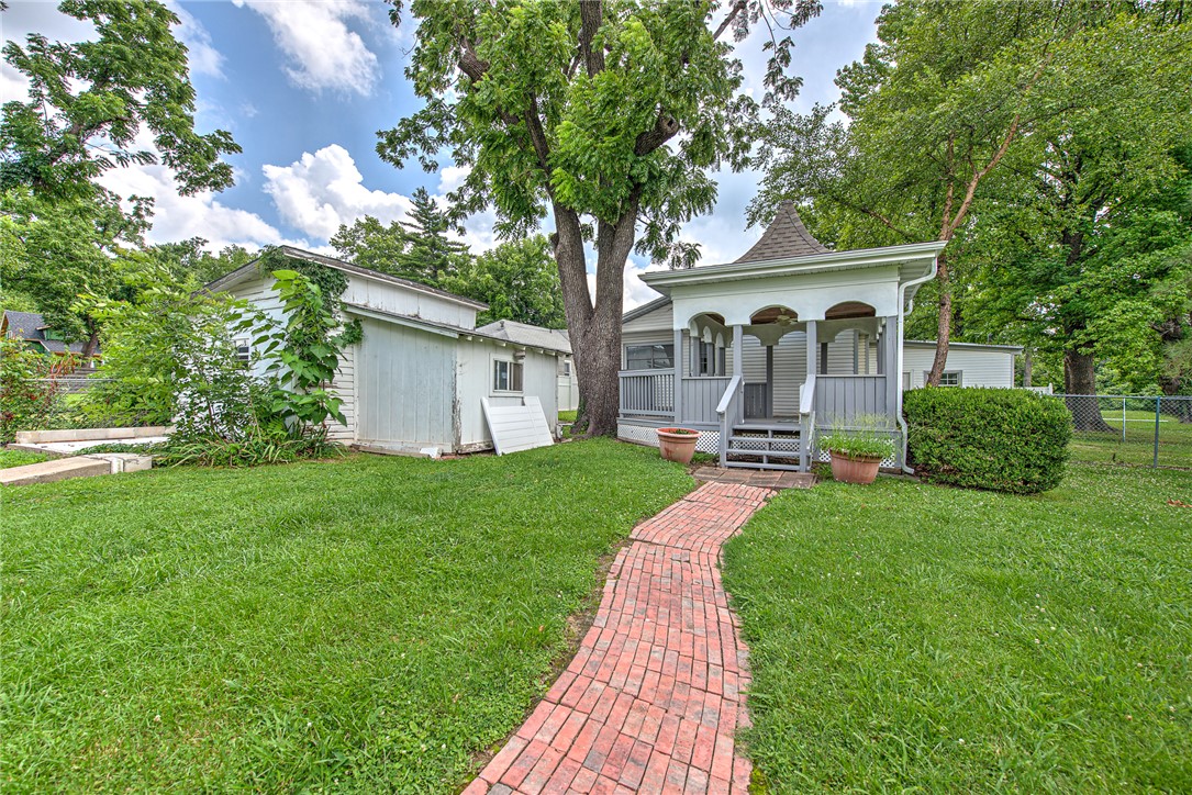 McGaugheys Orchard Add Rogers - Residential