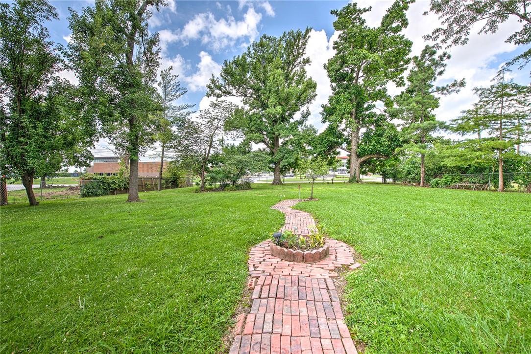 McGaugheys Orchard Add Rogers - Residential