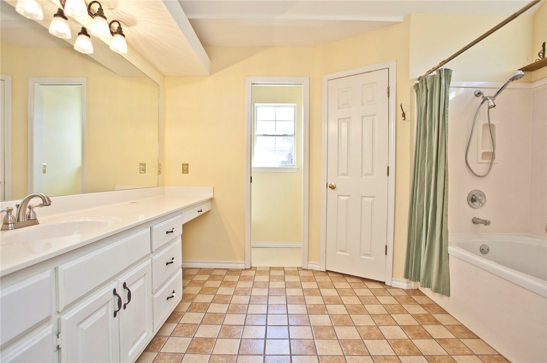 Sturbridge Sub Bentonville - Residential Lease