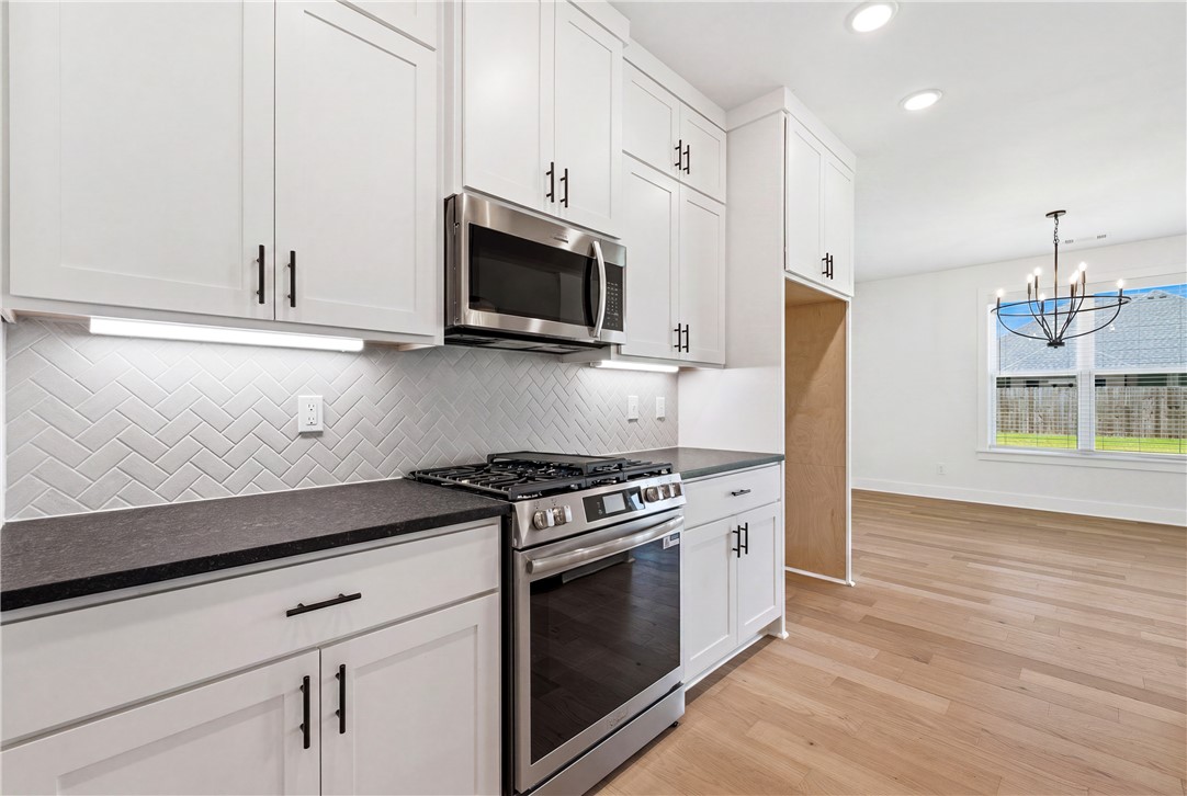 ARLINGTON SUB PH 2-PEA RIDGE - Residential
