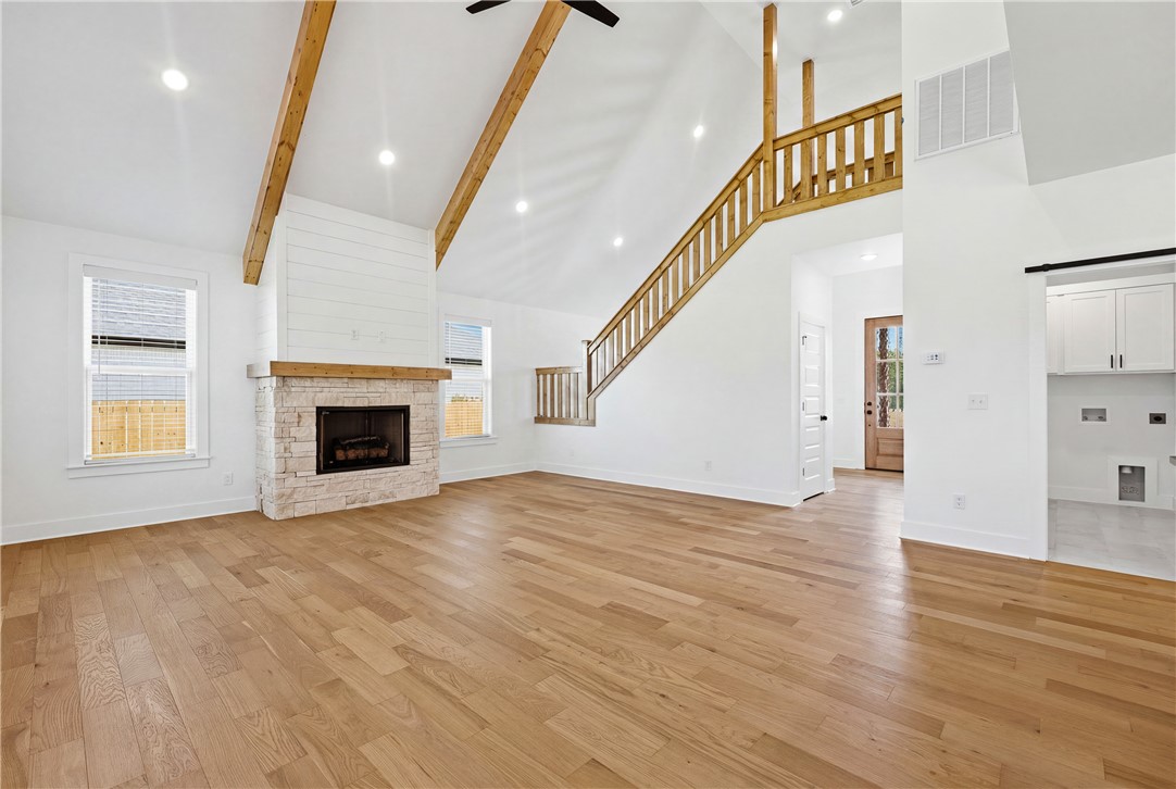 ARLINGTON SUB PH 2-PEA RIDGE - Residential