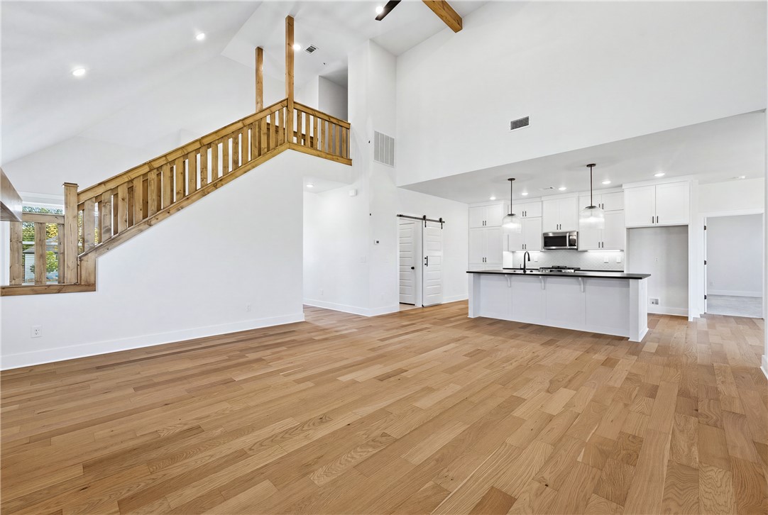 ARLINGTON SUB PH 2-PEA RIDGE - Residential