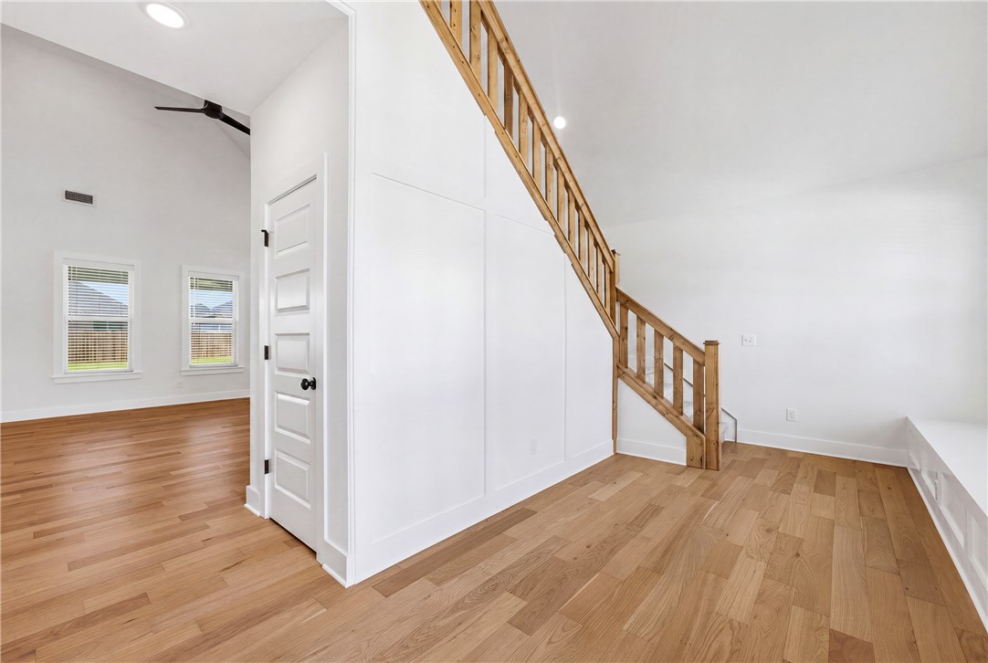 ARLINGTON SUB PH 2-PEA RIDGE - Residential