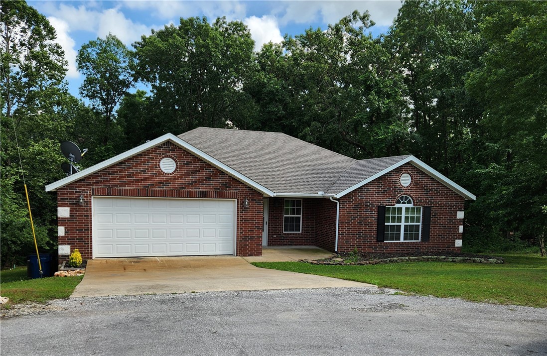1 Year Lease $1650.00 per month Security Deposit $1650.00 1650 sq ft  3 bedroom 2 bath home. 2 master size bedrooms, a secluded quiet wooded lot at the end of a small cul de sac. This one won’t last for long!  Pets negotiable with a $300.00 Pet Deposit and $50.00 per month pet rent. All applicants 18 years and older $35.00 credit/criminal history fee.