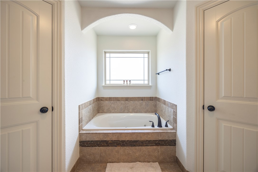 Grove Ph Ii, The Rogers - Residential